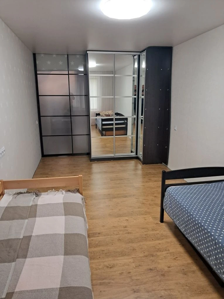 Продам з ремонтом 2-кім.кв по Пр. Миру  (ЗАЗ)