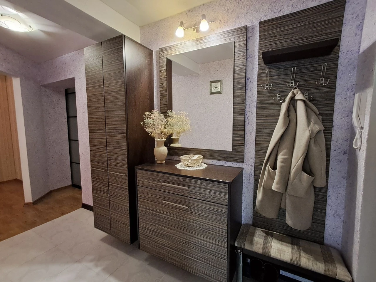 Продам з ремонтом 2-кім.кв по Пр. Миру  (ЗАЗ)