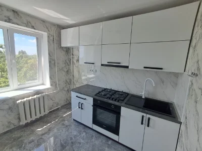 Продам 1-кім.кв з новим ремонтом