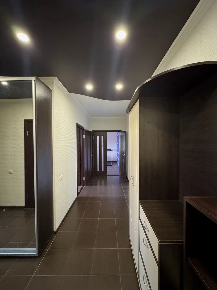 Продаж 2-кімнатної з автономним опаленням 2/10, 73 м², єОсел