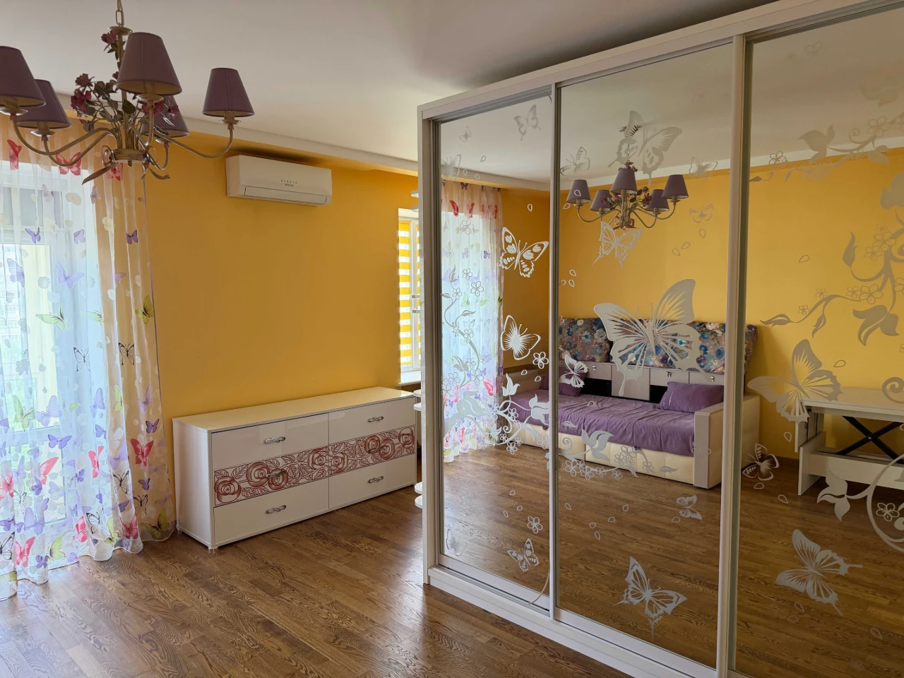 Продам квартиру в центрі. Чернігів. Національної Гвардії.