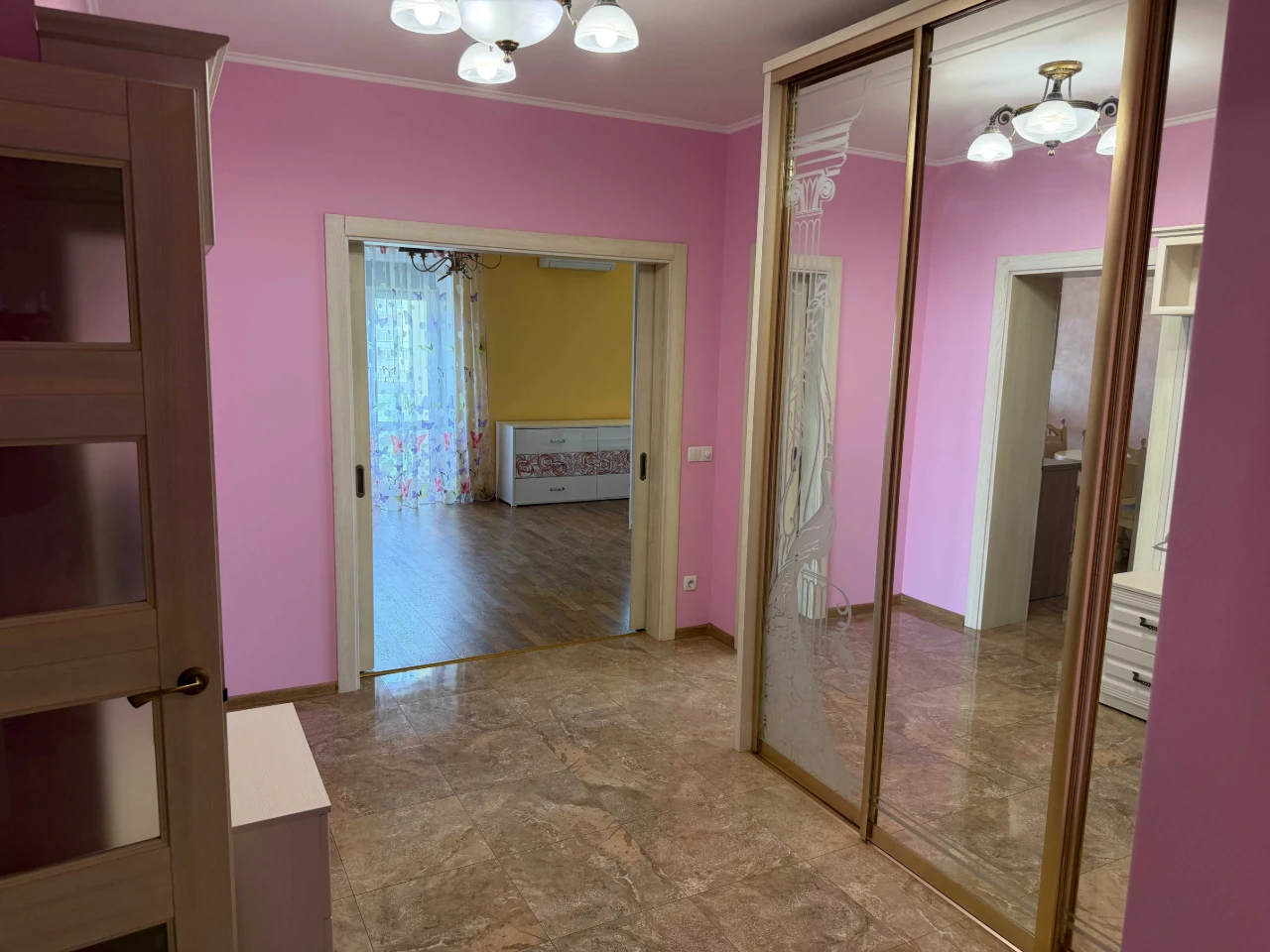 Продам квартиру в центрі. Чернігів. Національної Гвардії.