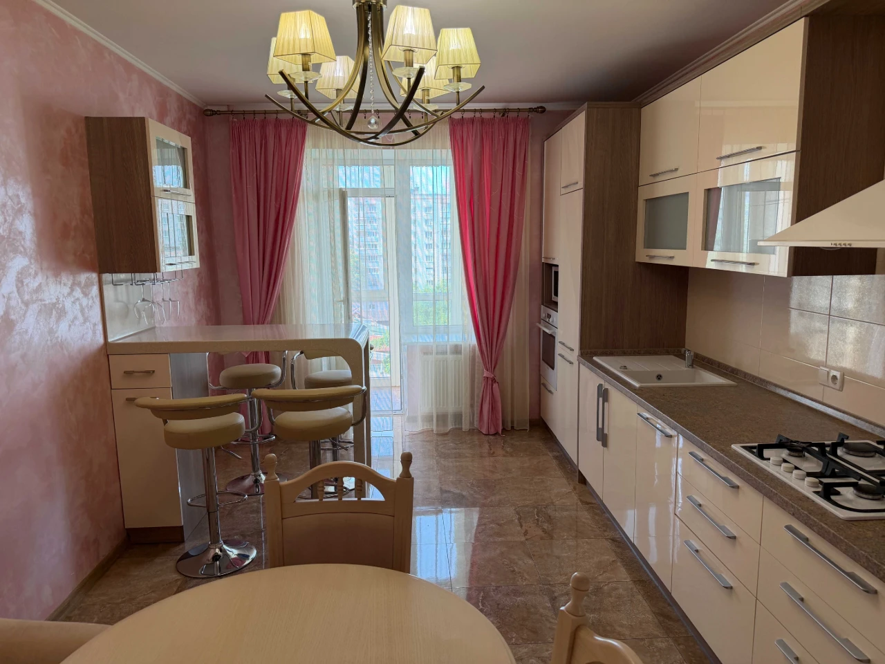 Продам квартиру в центрі. Чернігів. Національної Гвардії.