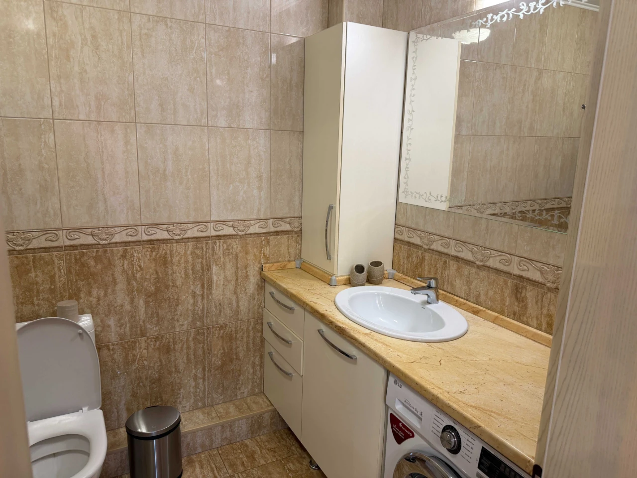 Продам квартиру в центрі. Чернігів. Національної Гвардії.