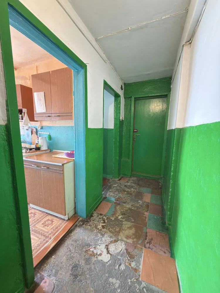 Продаж 2-х кімнат у гуртожитку вул. Кременчуцька