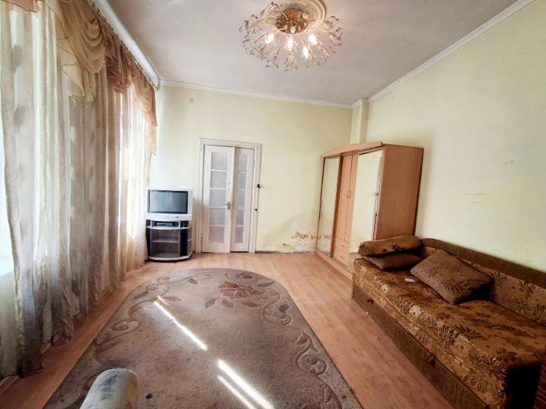 Продається 2х кім кв в Центрі міста вул. Хорольська