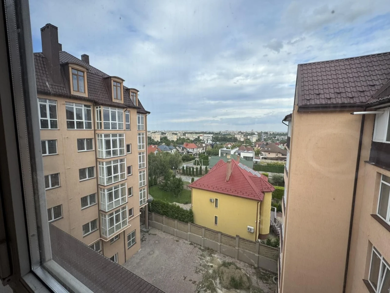 Продається Двохрівнева, двох кімнатна квартира в Елітному ра