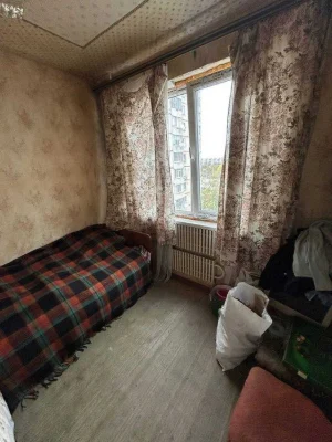 Selling 4-room apartment, 70 sq m, 9/10 Saltovskoye Highway!! Certificate!! Negotiable!! N