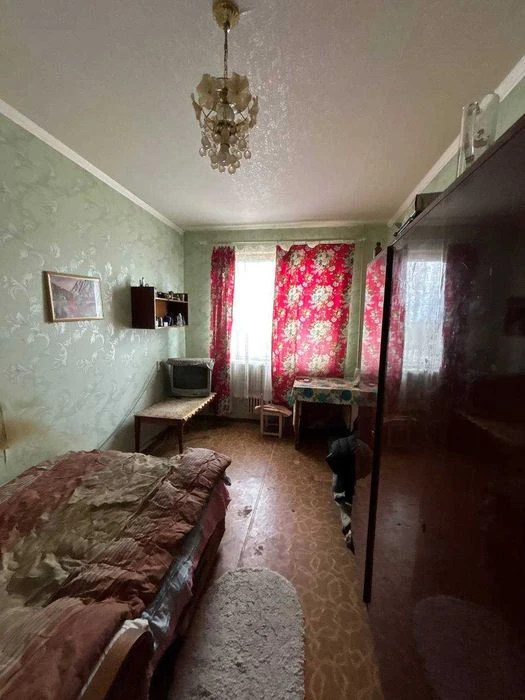 Selling 4-room apartment, 70 sq m, 9/10 Saltovskoye Highway!! Certificate!! Negotiable!! N
