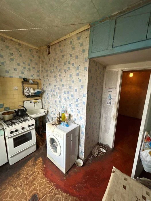 Selling 4-room apartment, 70 sq m, 9/10 Saltovskoye Highway!! Certificate!! Negotiable!! N