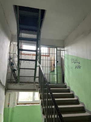 Selling 4-room apartment, 70 sq m, 9/10 Saltovskoye Highway!! Certificate!! Negotiable!! N