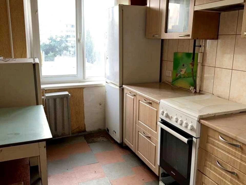Apartment. Dnipro, Heroiv Avenue.