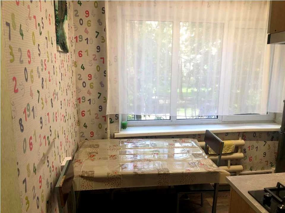 Квартира. Київ, Івана Дзюби вул.