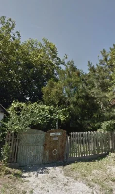 A plot of 10 hundred square meters with a residential house and post is for sale