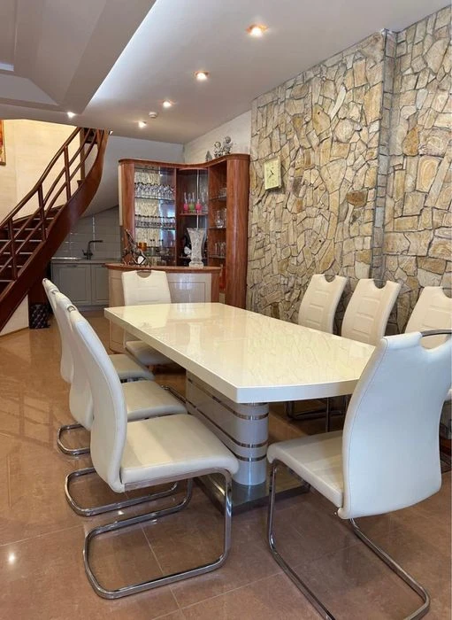 Sale of a GORGEOUS house on the seashore with a swimming pool. Thalassa.
