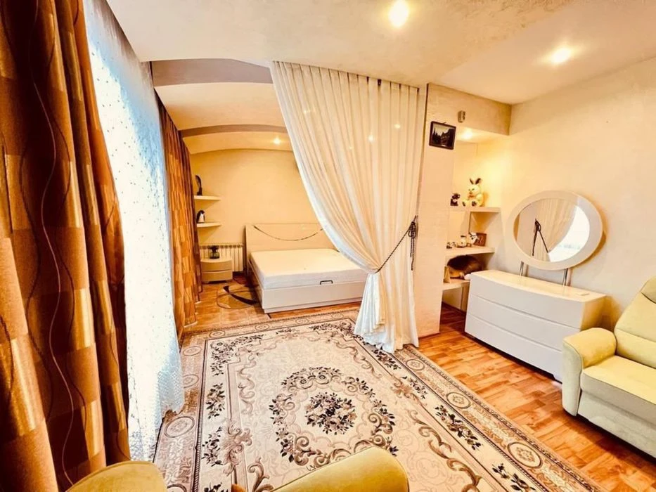 Sale of a GORGEOUS house on the seashore with a swimming pool. Thalassa.