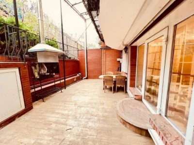Sale of a GORGEOUS house on the seashore with a swimming pool. Thalassa.