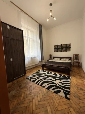 Продаж 2 кім квартири центр