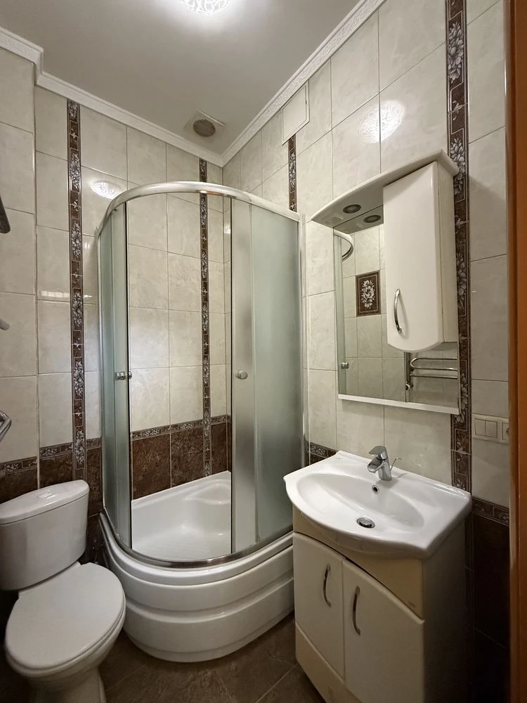 Продаж 2 кім квартири центр