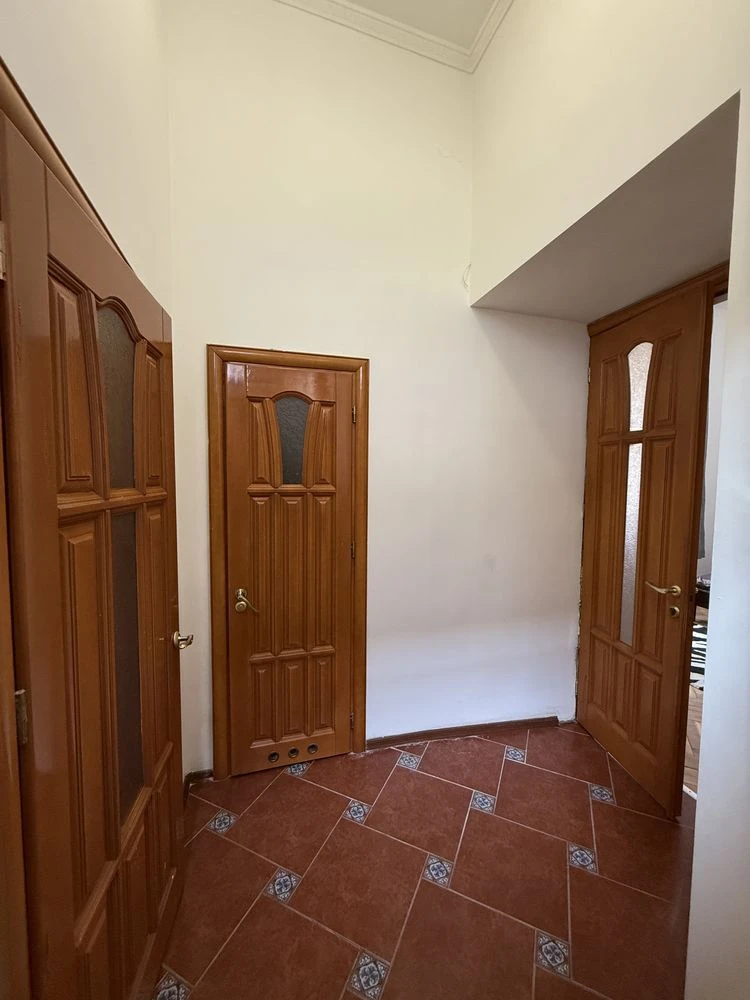 Продаж 2 кім квартири центр