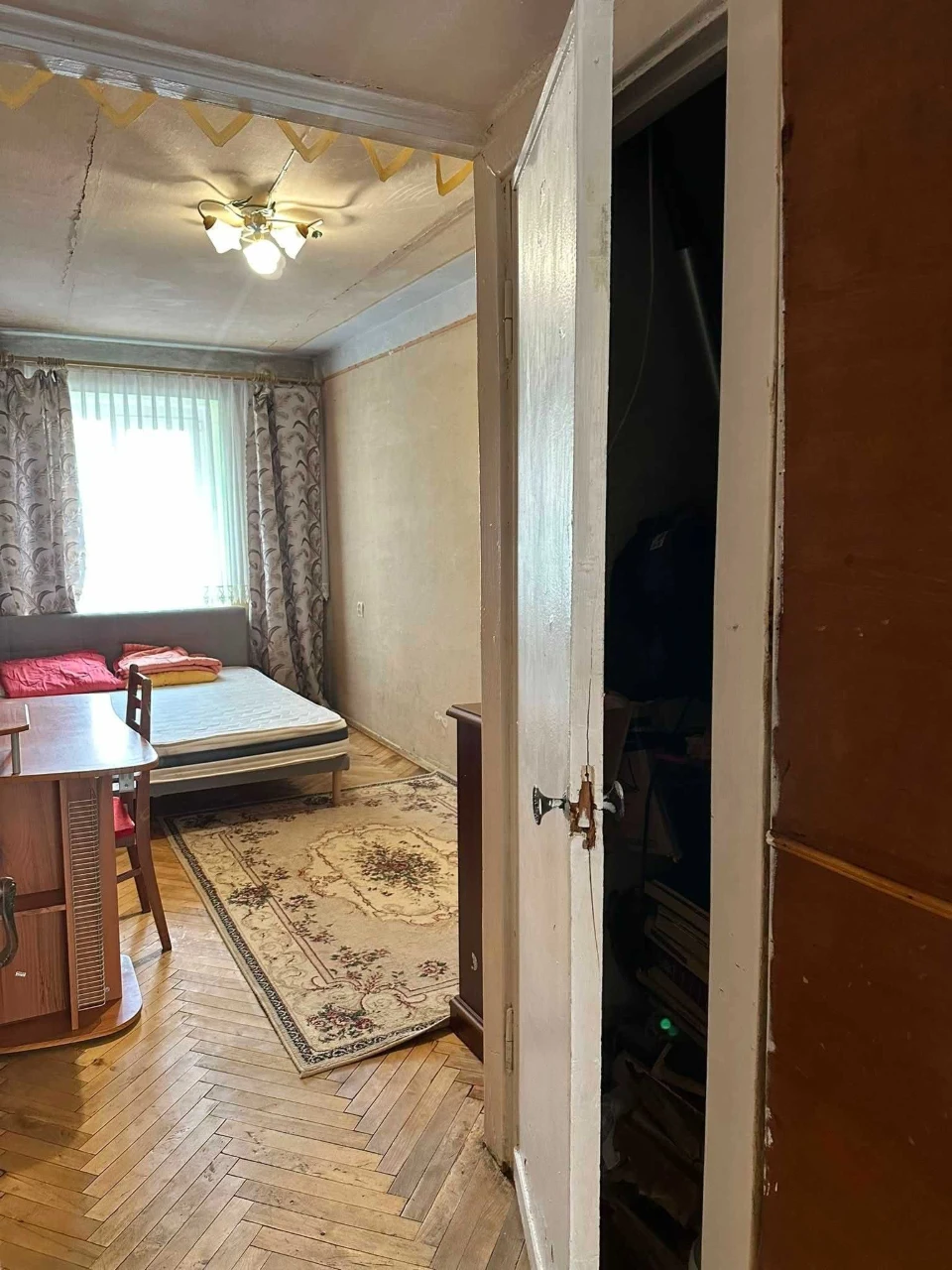 Продаж квартири на Пасічній.