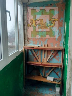 Selling a 2-room apartment for renovation/2nd floor, Pobedy Avenue 75
