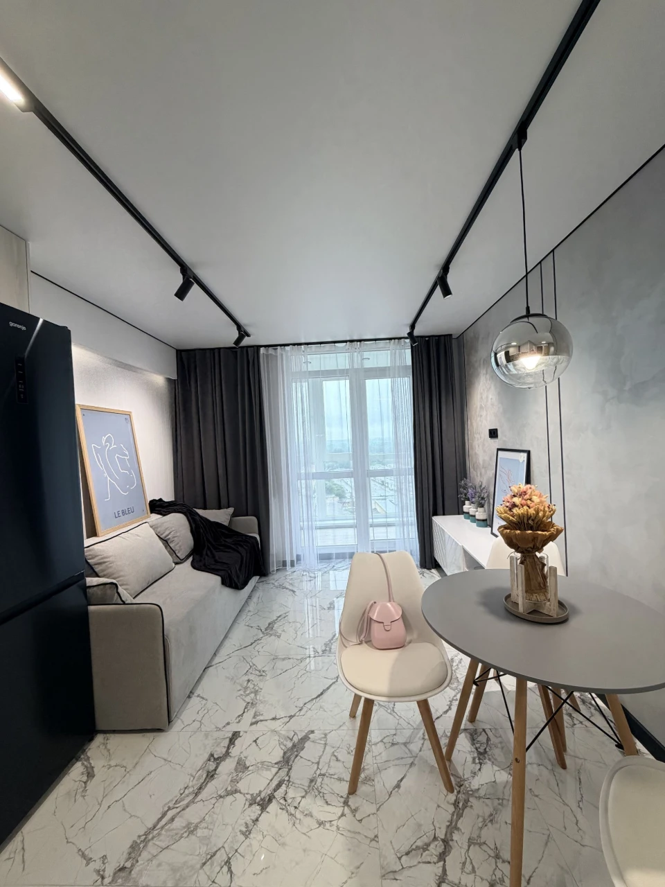 Продаж 2-кімнатної квартири 72 м.кв., вул. Я. Гніздовського