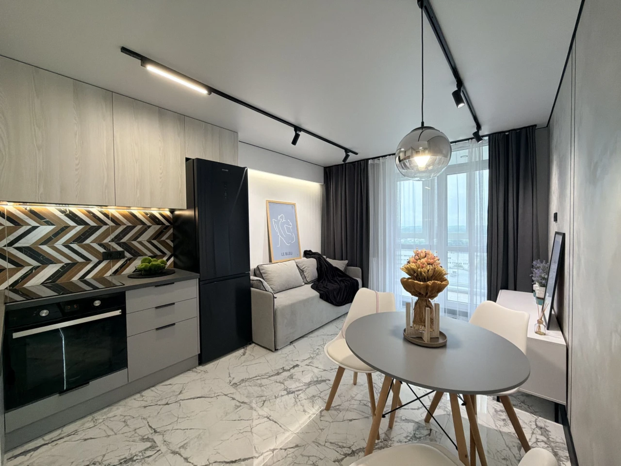 Продаж 2-кімнатної квартири 72 м.кв., вул. Я. Гніздовського
