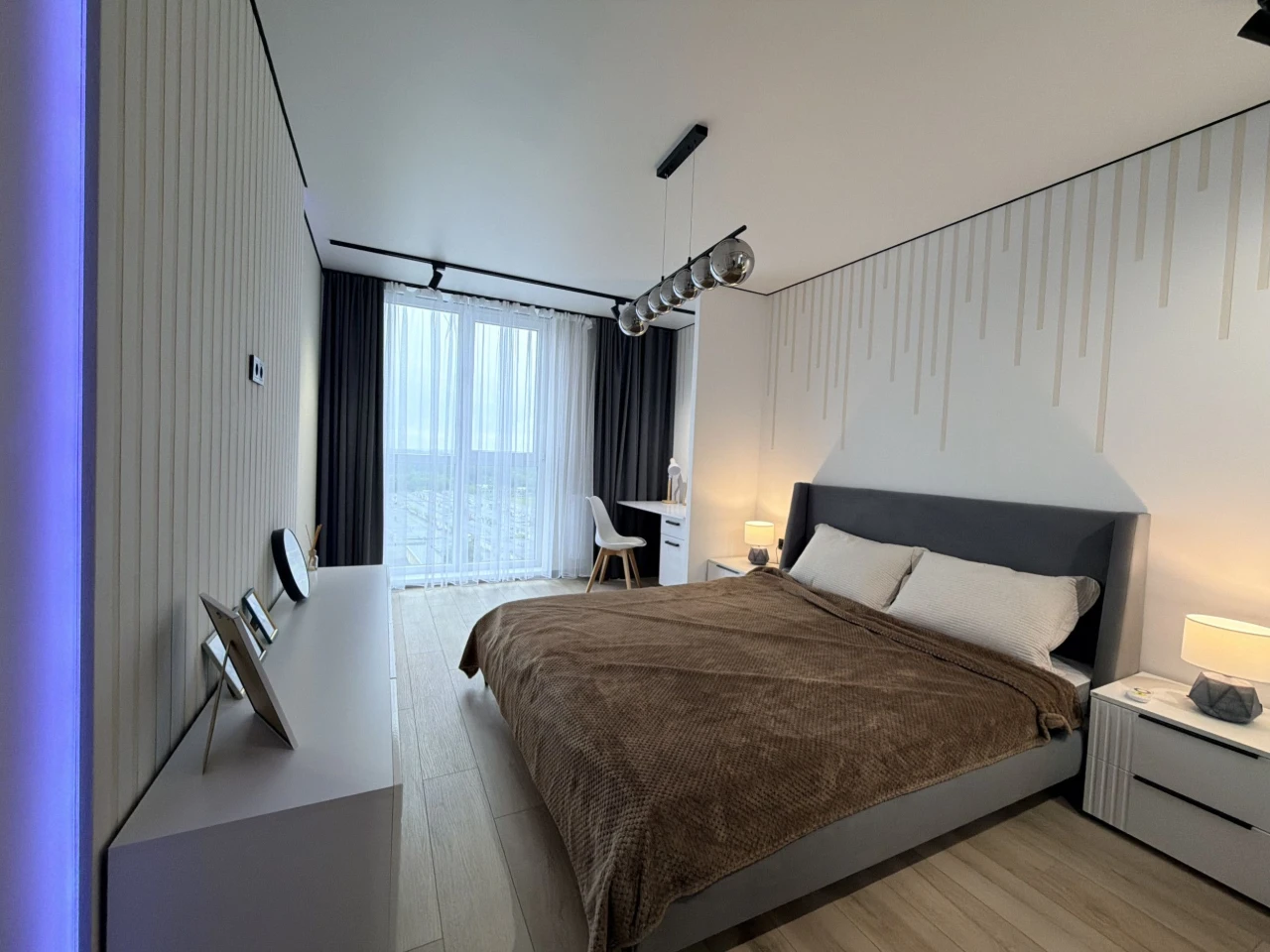 Продаж 2-кімнатної квартири 72 м.кв., вул. Я. Гніздовського