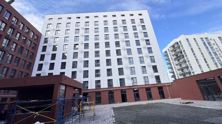 Продаж 1 кім квартири в новобудові 42м2, 5 поверх, вул. Стри