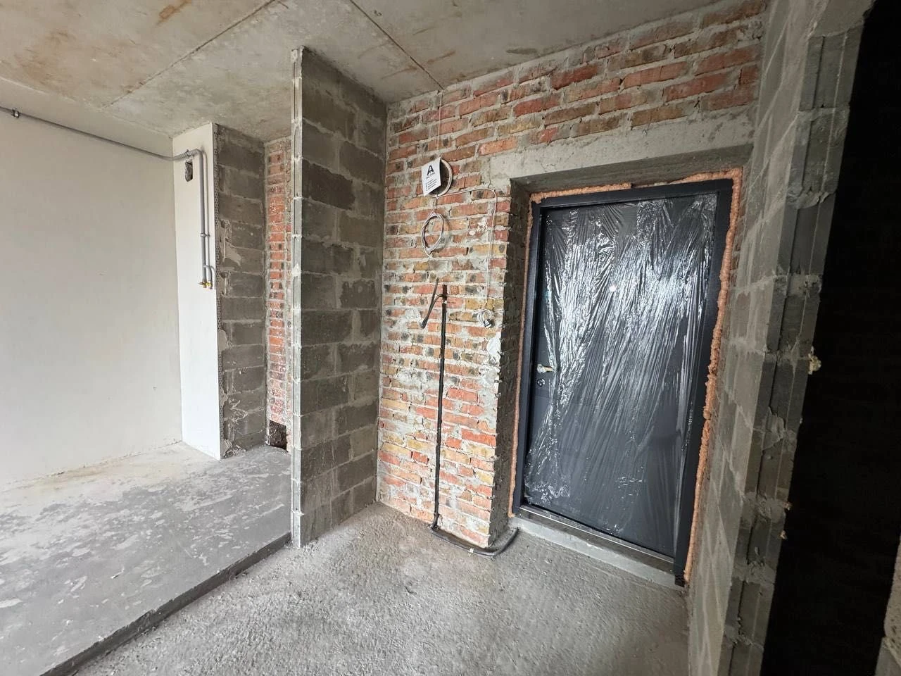 Продаж 1 кім квартири в новобудові 42м2, 5 поверх, вул. Стри
