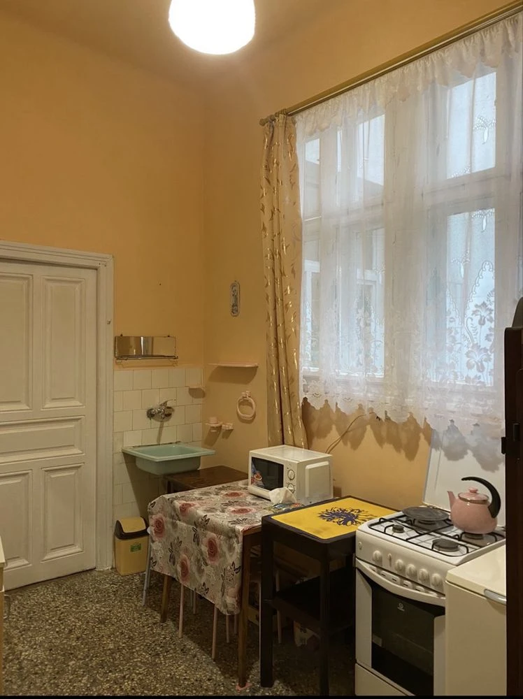 Продаж двокімнатноі квартири
