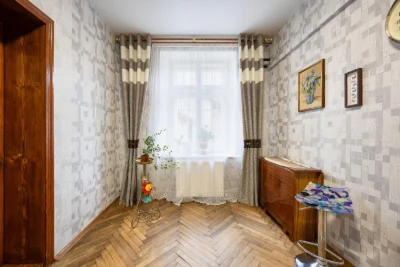 Продаж 3 кім. (дві ізольовані) квартири у центрі Львова