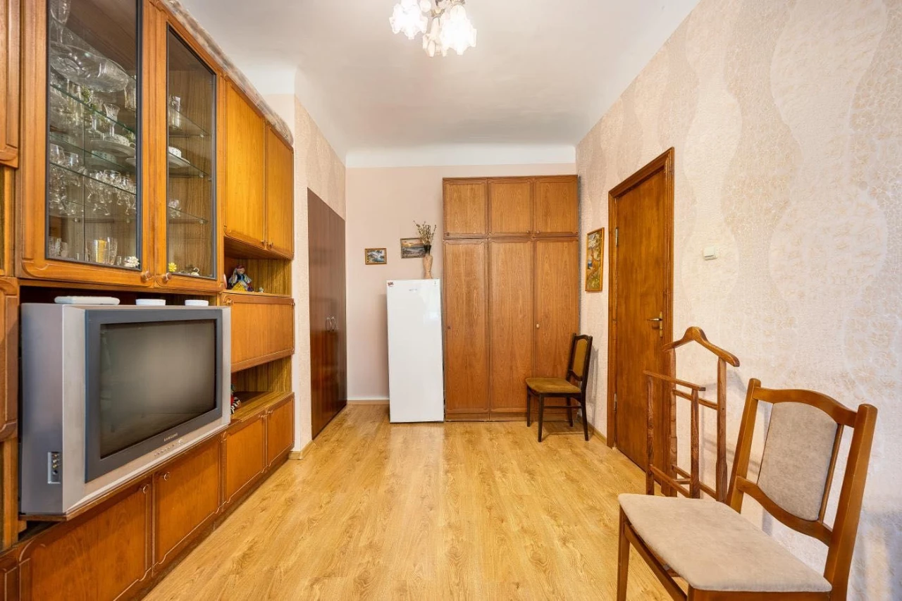 Продаж 3 кім. (дві ізольовані) квартири у центрі Львова