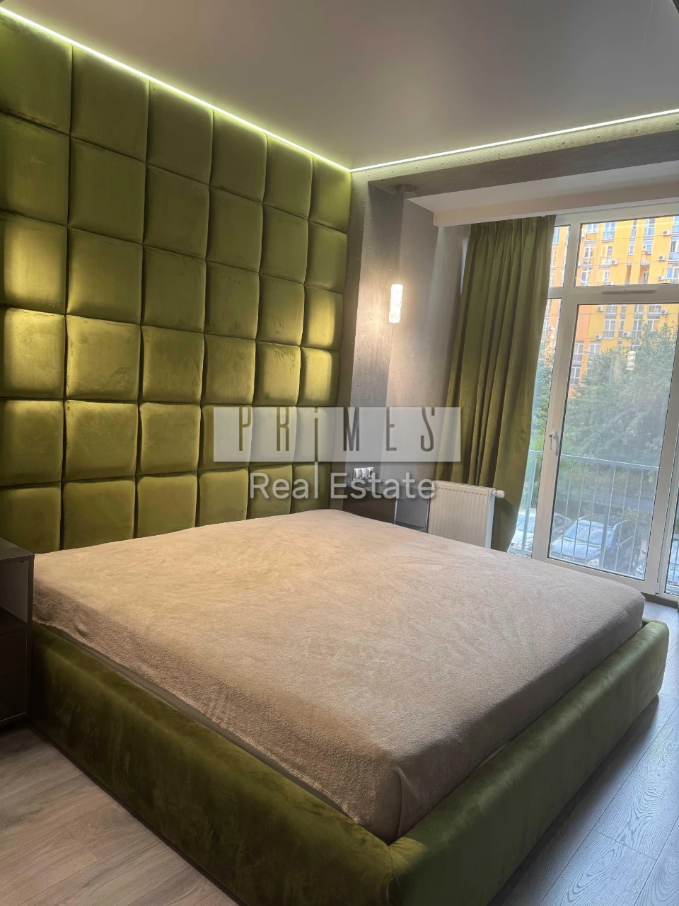 Продаж 3-к квартири ЖК Комфорт Таун Соцмісто Регенаторна 88