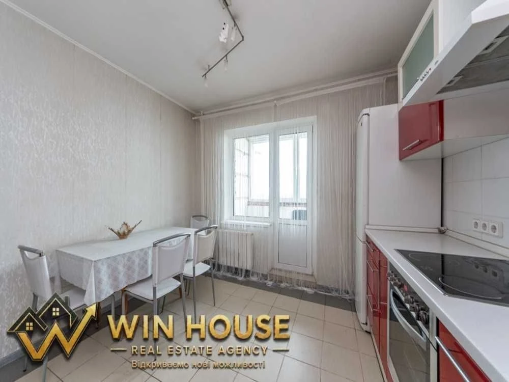 Продаж 2-кімнатної квартири на Троєщині, вул. Милославська 3