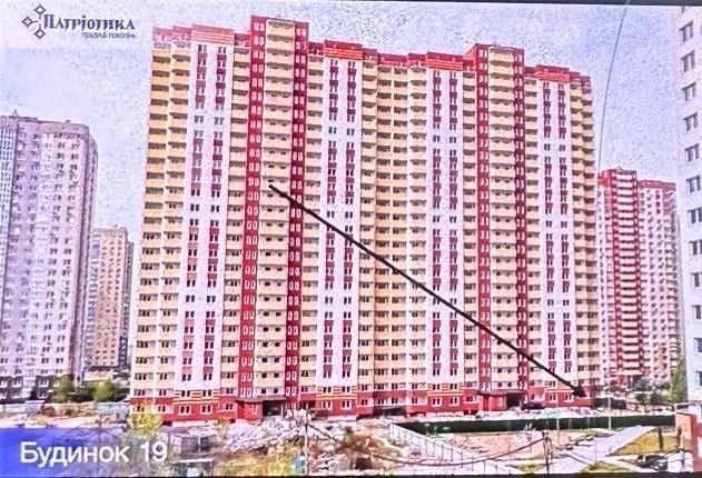 Продаж 1 квартири на 1 поверсі ЖК Патриотика фасад Кодацька