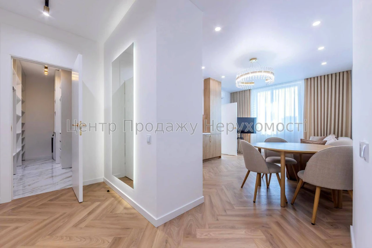 Продаж 2-кімн. квартири 73. 3 м², 11/25 пов, ЖК Паркові озер