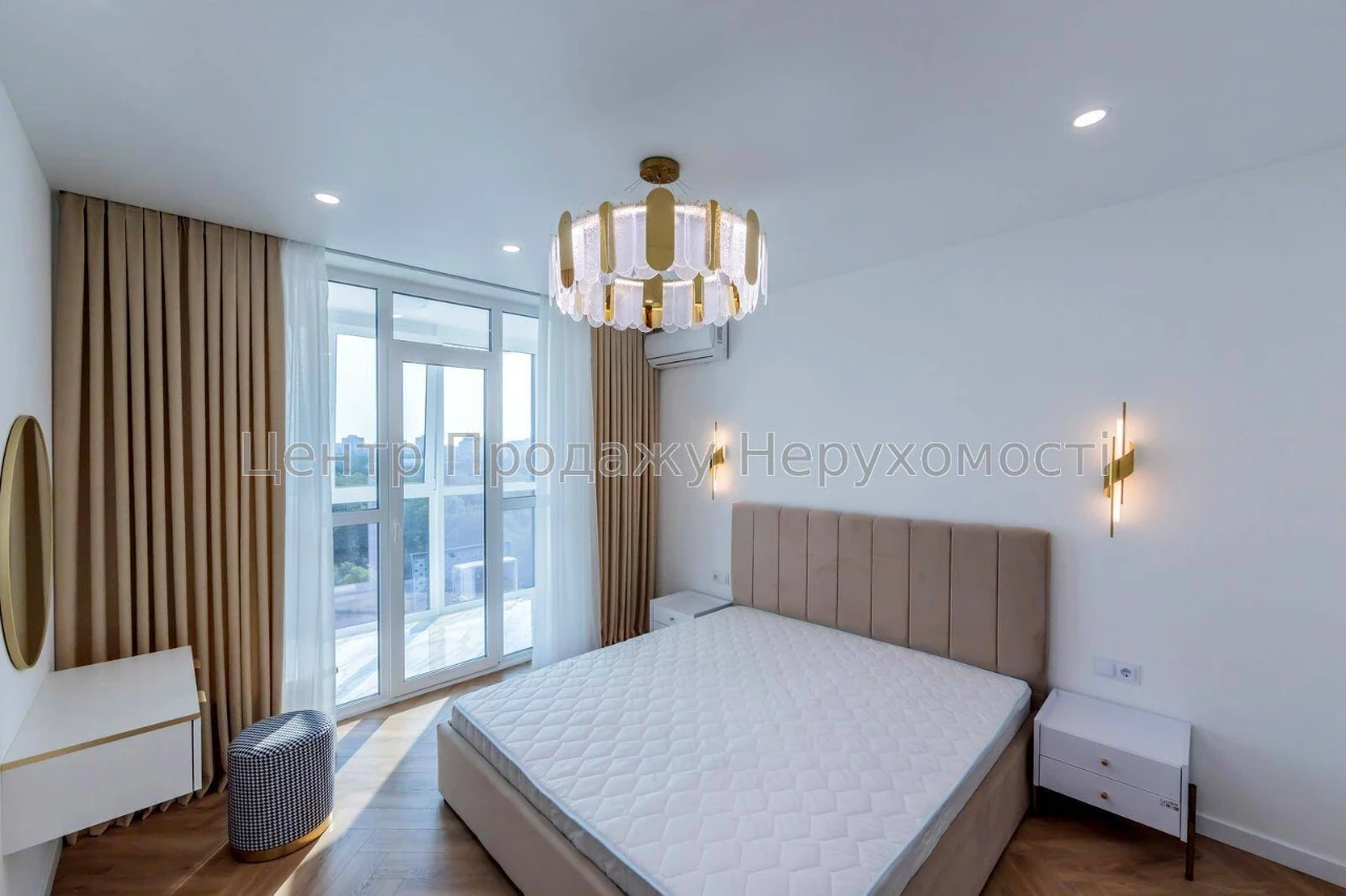 Продаж 2-кімн. квартири 73. 3 м², 11/25 пов, ЖК Паркові озер