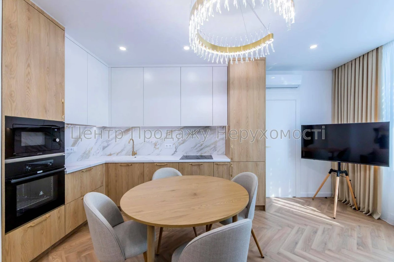 Продаж 2-кімн. квартири 73. 3 м², 11/25 пов, ЖК Паркові озер