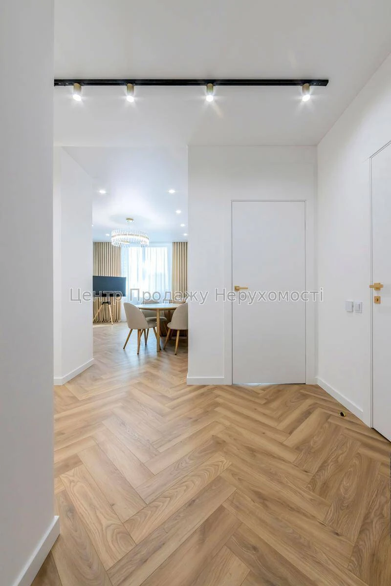 Продаж 2-кімн. квартири 73. 3 м², 11/25 пов, ЖК Паркові озер