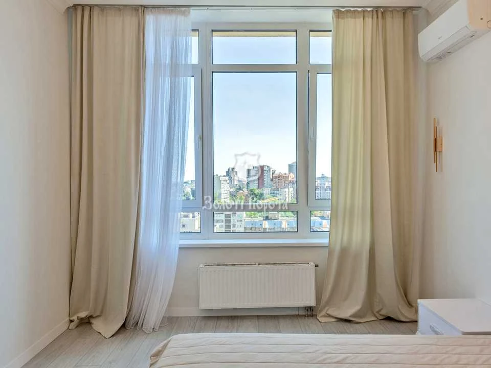 Квартира. Киев, Речная ул.