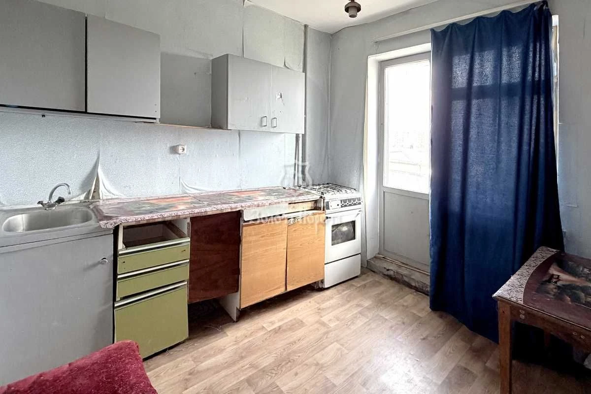 Квартира, 1к. Під ремонт. Червоної Калини, 28б, Троєщина, Де