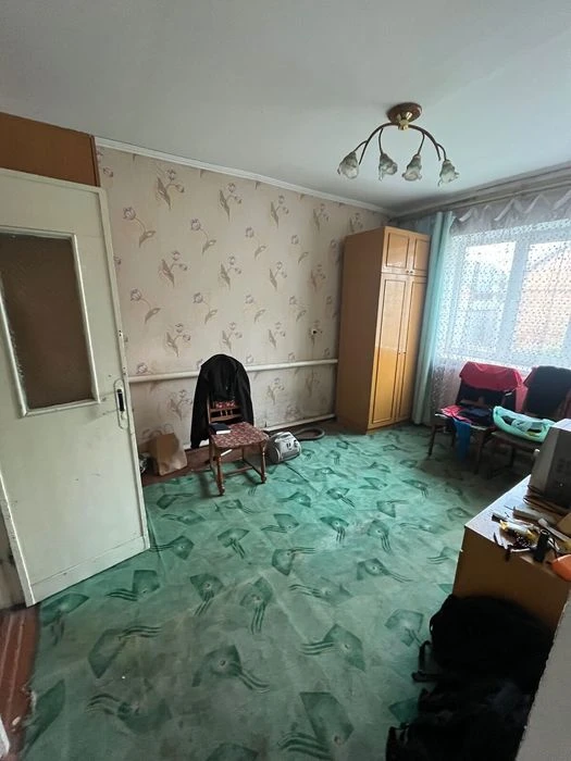 Будинок в межах міста, хороший житловий стан. Ділянка 15 сот