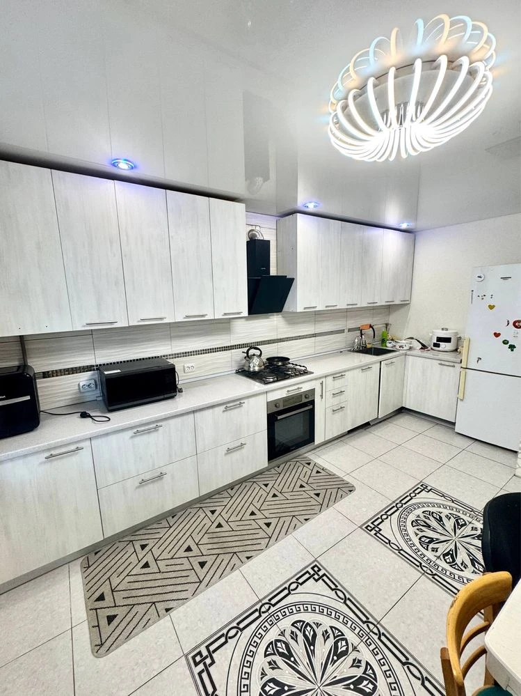 Продажа 3 ком с ремонтом на Красном Камне ,(Сертификат -Вауч