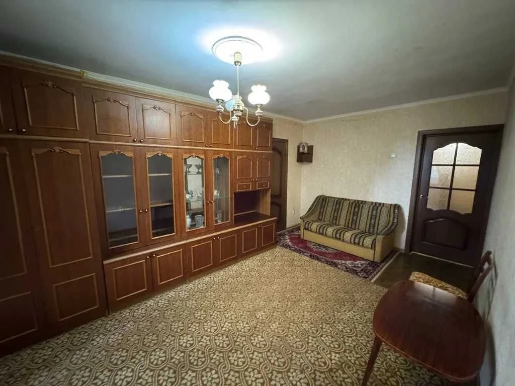 Продам двокімнатну квартиру 48 м² на вул. Олеся Гончара, 15/