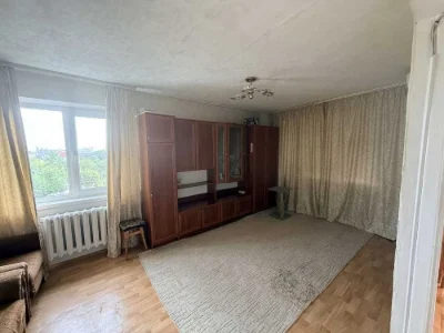 Продам однокімнатну квартиру 30 м² на вул. Батумській