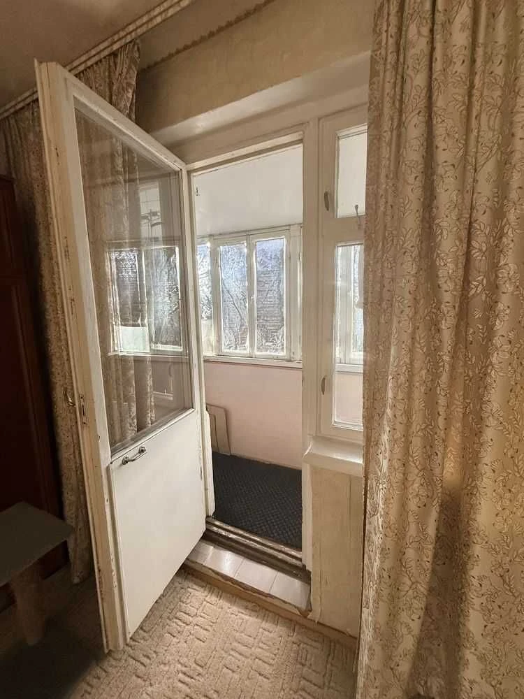 Продам однокімнатну квартиру 30 м² на вул. Батумській