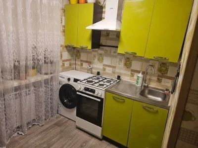 Трикімнатна квартира. Продам. Своя.