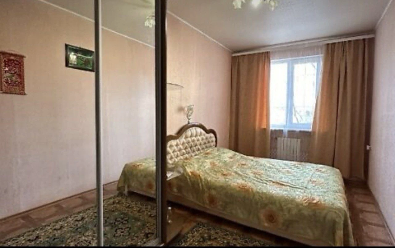 Продам 3к квартиру ж/м Приднепровск Самарский район Левый бе